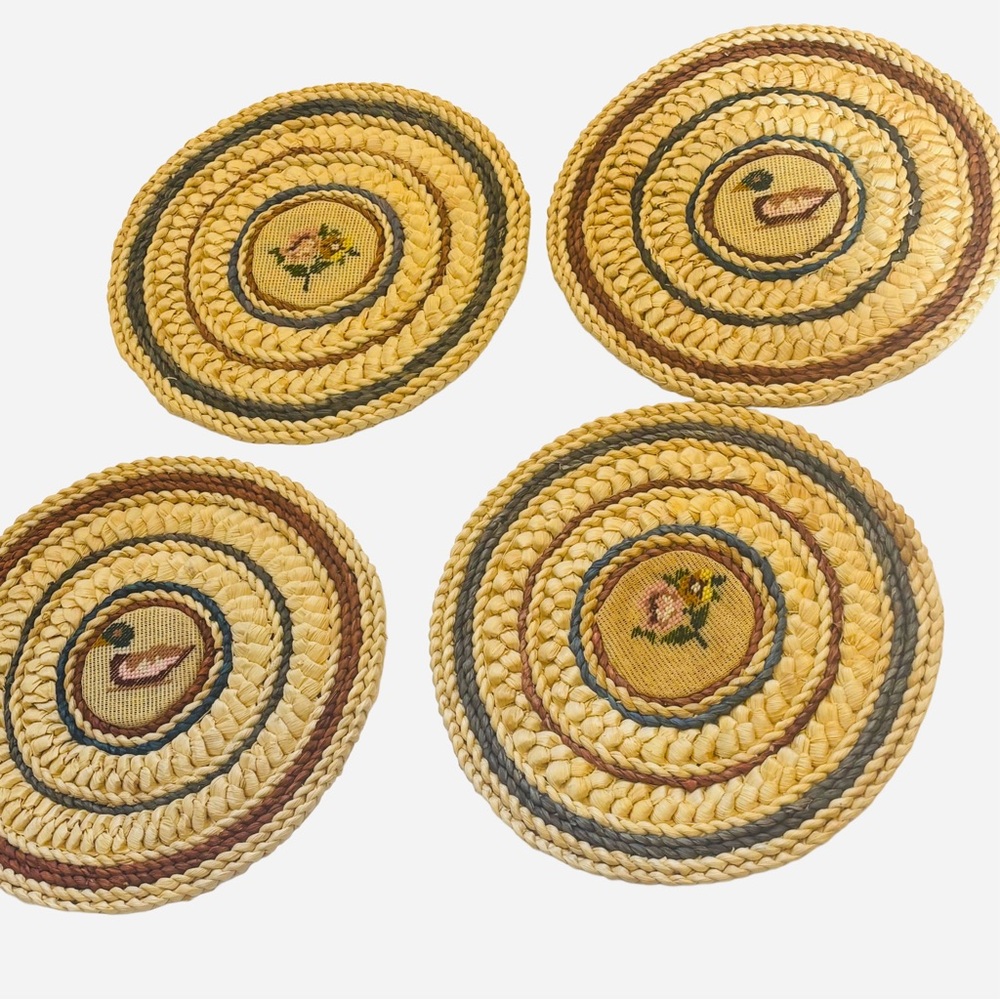 Cottage core duck and flower hot pads wall hangings (4)